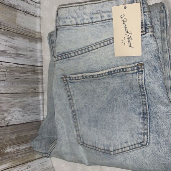 NWT universal threads vintage straight light wash jeans. Size 10 Short - Picture 13 of 13